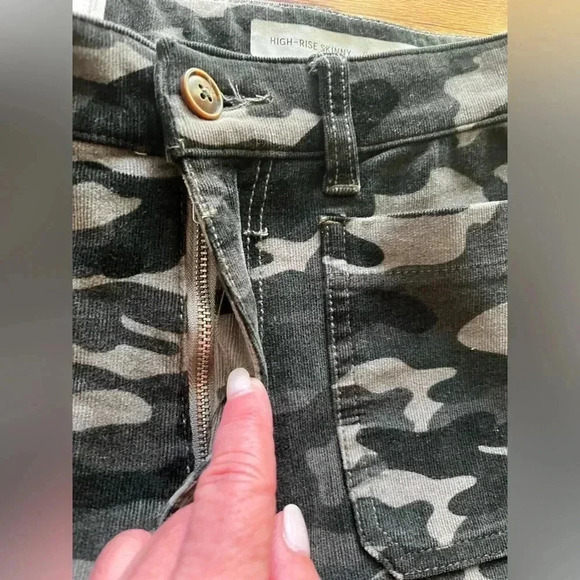 Anthropologie Pilcro and Letterpress high rise skinny, camo corduroy pants sz 27 - Picture 5 of 11